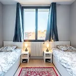 - Le 10 Апартаменты